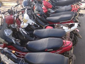Operação da polícia recolhe motocicletas no Benedito Bentes
