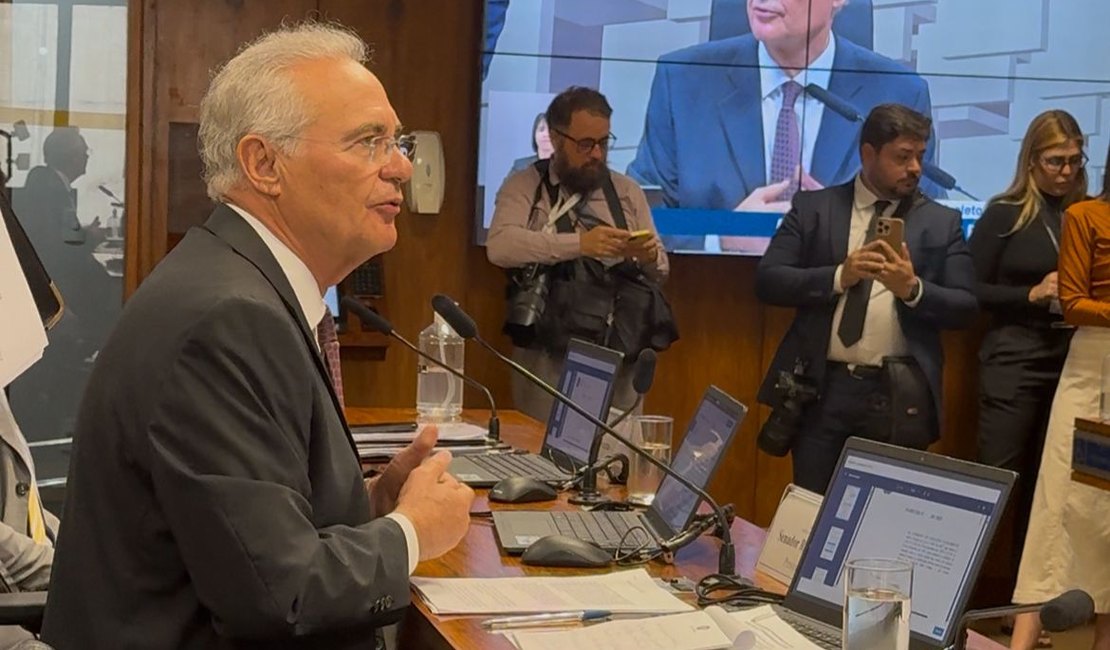 [Vídeo] Renan Calheiros elogia projeto de Eudócia Caldas no Senado
