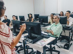 Escola de Governo traça diretrizes para ano letivo junto a instrutores