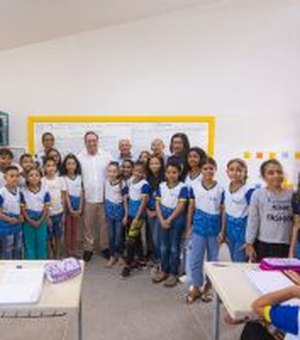Prefeito Luciano Barbosa entrega escola no Planalto e anuncia inauguração de creche no Residencial Agreste