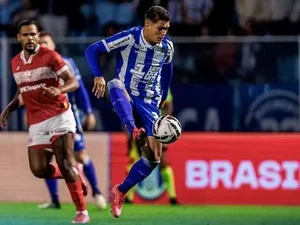 Com gol aos 45 do 2º tempo, Avaí bate CRB e assume 5º lugar na Série B