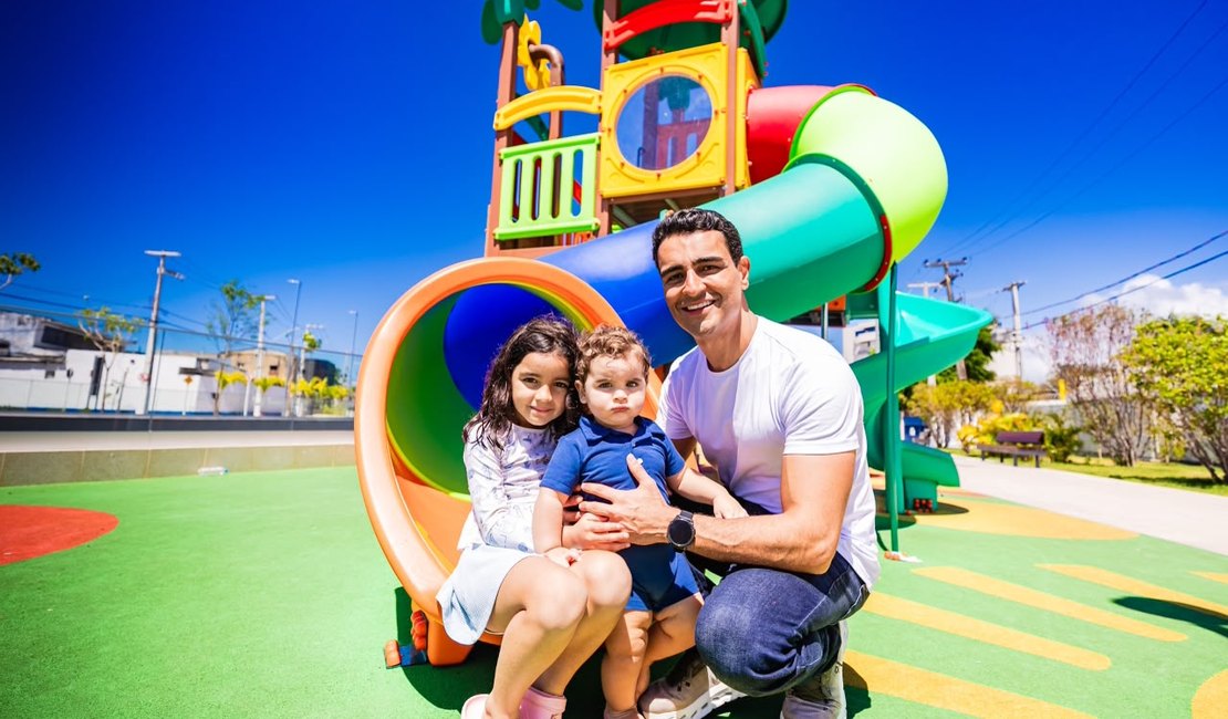JHC visita Renasce Salgadinho com os filhos e destaca transformação ambiental