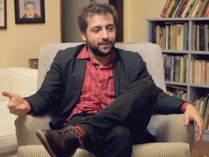 Duvivier: Eduardo Bolsonaro atacou minha mãe por alertar sobre votos deles contra deficientes