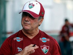 Levir Culpi diz que comandaria a Chapecoense, de graça, em 2017