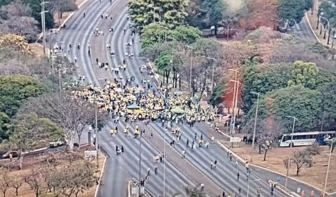 Partidos de direita fazem manifestações com críticas ao STF e ao ministro Alexandre de Moraes