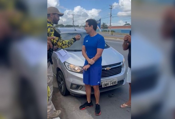 [Vídeo] Deputado bate boca com agentes do DMTT e tenta impedir apreensão de veículo