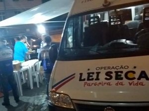 Lei Seca autua 60 motoristas e flagra outros oito inabilitados em Maceió