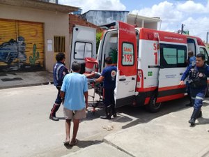 Homem é atropelado e condutor de veículo foge sem prestar socorro