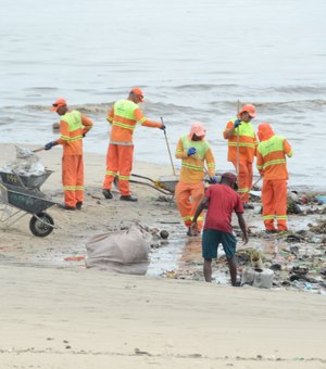 Mais de 200 toneladas de resíduos são recolhidos após fortes chuvas em Maceió