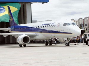 Justiça Federal suspende acordo Embraer-Boeing