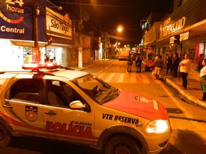 [Vídeo] Incêndio em fiação telefônica assusta moradores