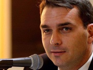 Flavio Bolsonaro assume no domingo primeira agenda de seu pai