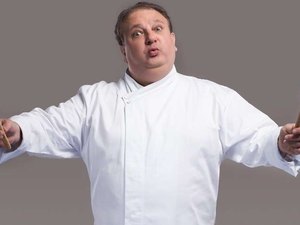 Falsa babá vende relógio suíço de Eric Jacquin por R$ 600