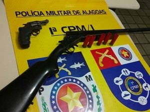 Dois jovens são presos e duas armas de fogo apreendidas no Povoado Peri Peri