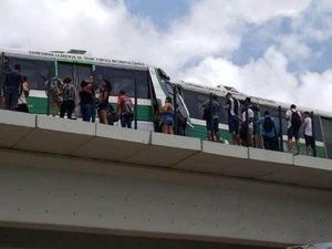 37 pessoas ficam feridas em choque de trens em Fortaleza