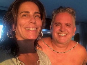 De férias com o marido, Glória Pires se derrete por Alagoas em rede social