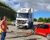 Homem morre após colisão entre carro e carreta na BR-101, em Novo Lino