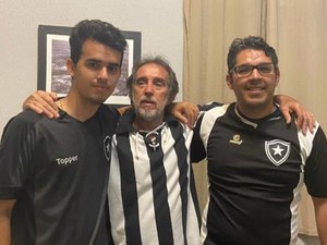 Arapiraquense apaixonado pelo Botafogo vai de carro para o RJ assistir aos jogos do Glorioso pelo Carioca