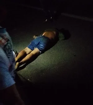 Colisão em Luziápolis deixa vigilante ferido após moto atingir mureta