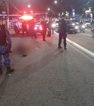 Homem morto em frente à Praça Centenário não foi atingido por tiro, diz Polícia Civil