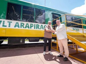 [Vídeo] Prefeito e ministro acompanham primeiro teste do VLT de Arapiraca
