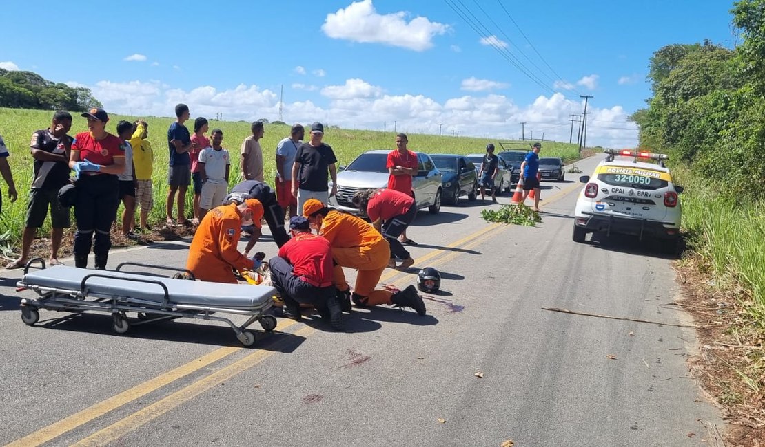 ﻿Motociclista morre após colisão contra carro na AL-401, em Coqueiro Seco