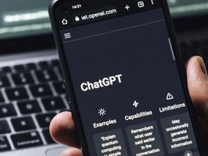 ChatGPT anuncia versão para adolescentes com limites de uso e controle dos pais