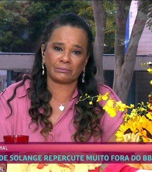 Solange Couto foge de fãs nos arredores dos estúdios Globo