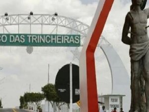 Mesmo contra a Lei, alunos assistem aulas com celulares em cidade do Sertão