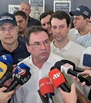 Prefeito Luciano autoriza pavimentação das obras do estacionamento do Teatro Municipal e do Centro de Convenções