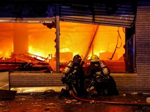 Chile decreta novo toque de recolher após mais protestos em Santiago