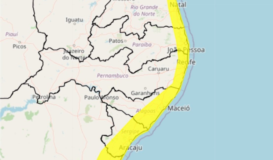 Inmet emite alerta para Alagoas e Maceió já registra alagamentos em várias ruas