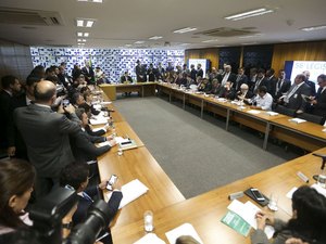 Deputados vão votar emendas ao cadastro positivo