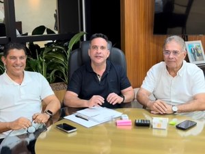 Com o ‘pé em duas canoas’, George Clemente é convocado ao Palácio Zumbi dos Palmares