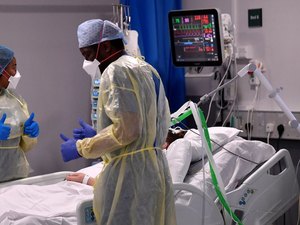 Ocupação de leitos de covid -19 cai para 80% pela primeira vez no ano