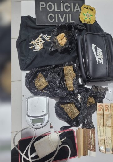 PCAL prende dois homens e apreende adolescentes por tráfico de drogas em Passo de Camaragibe
