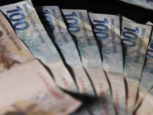 Auxílio Brasil de R$ 600 começa a ser pago em agosto