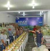 Prefeitura de Major Izidoro entrega mais de 3.500 kits de alimentação para alunos