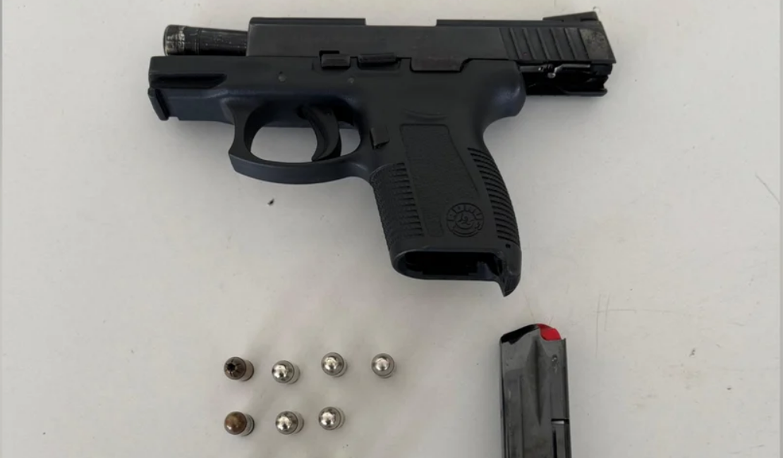 Homem é preso com arma furtada de policial no bairro Jardim Esperança, em Arapiraca