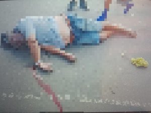 Motociclista é atingido por carro ao tentar atravessar a pista em São Sebastião