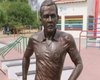 Estátua de Daniel Alves é removida pela prefeitura de Juazeiro (BA)