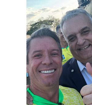 Cabo Bebeto e Alfredo Gaspar participam de caminhada em Brasília a favor da anistia