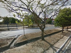 Dupla assalta coletivo e polícia se mobiliza em perseguição com viaturas e helicóptero