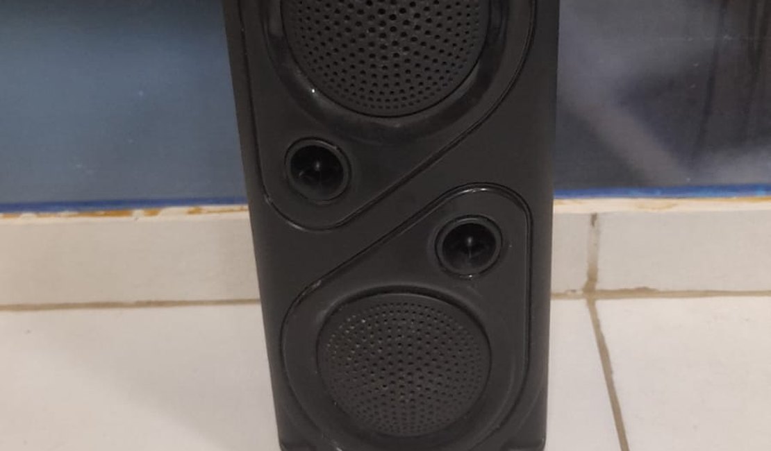 Polícia apreende aparelho de som por causa barulho durante a madrugada em Colônia Leopoldina