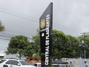 Mulher é presa após furtar leite em pó e nutella em supermercado no Trapiche da Barra