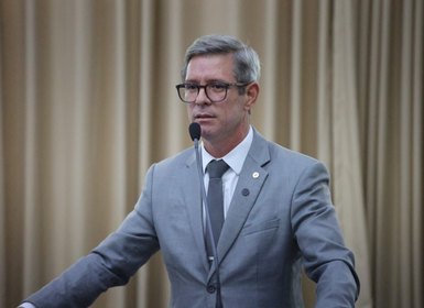 'Nenhuma cidade alagoana tem esse efetivo': Cabo Bebeto critica uso de 40 PMs contra ato da Polícia Civil
