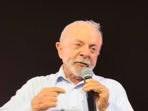 Em Maceió, Lula ataca Collor e alerta eleitor sobre 'facilidades'
