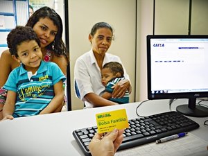 Bolsa Família: Semas e SMS realizam ação em unidade de Saúde no Vergel