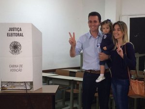 PSDB conquista 14 prefeituras no 2º turno e PT perde nas sete cidades que disputou