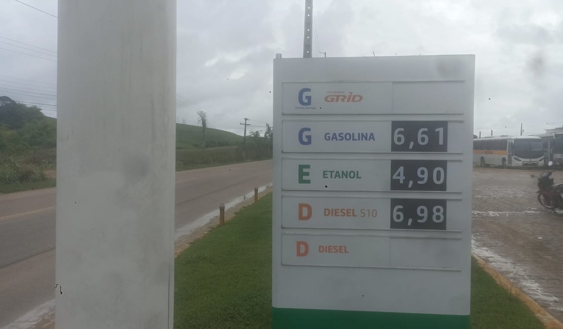 Preço do litro da gasolina passa custar até R$ 6,61 em Porto Calvo